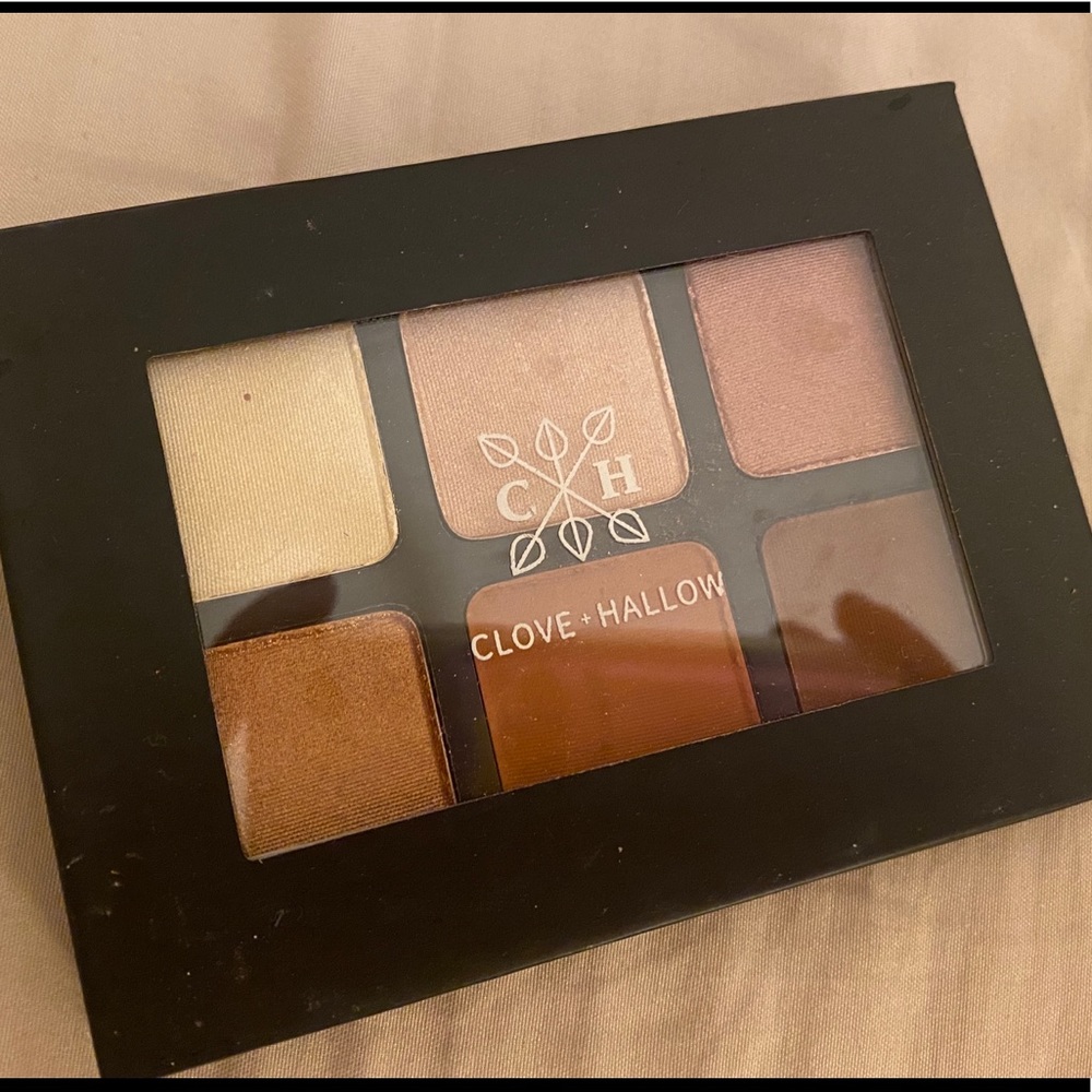 Clove + Hallow shadow palette